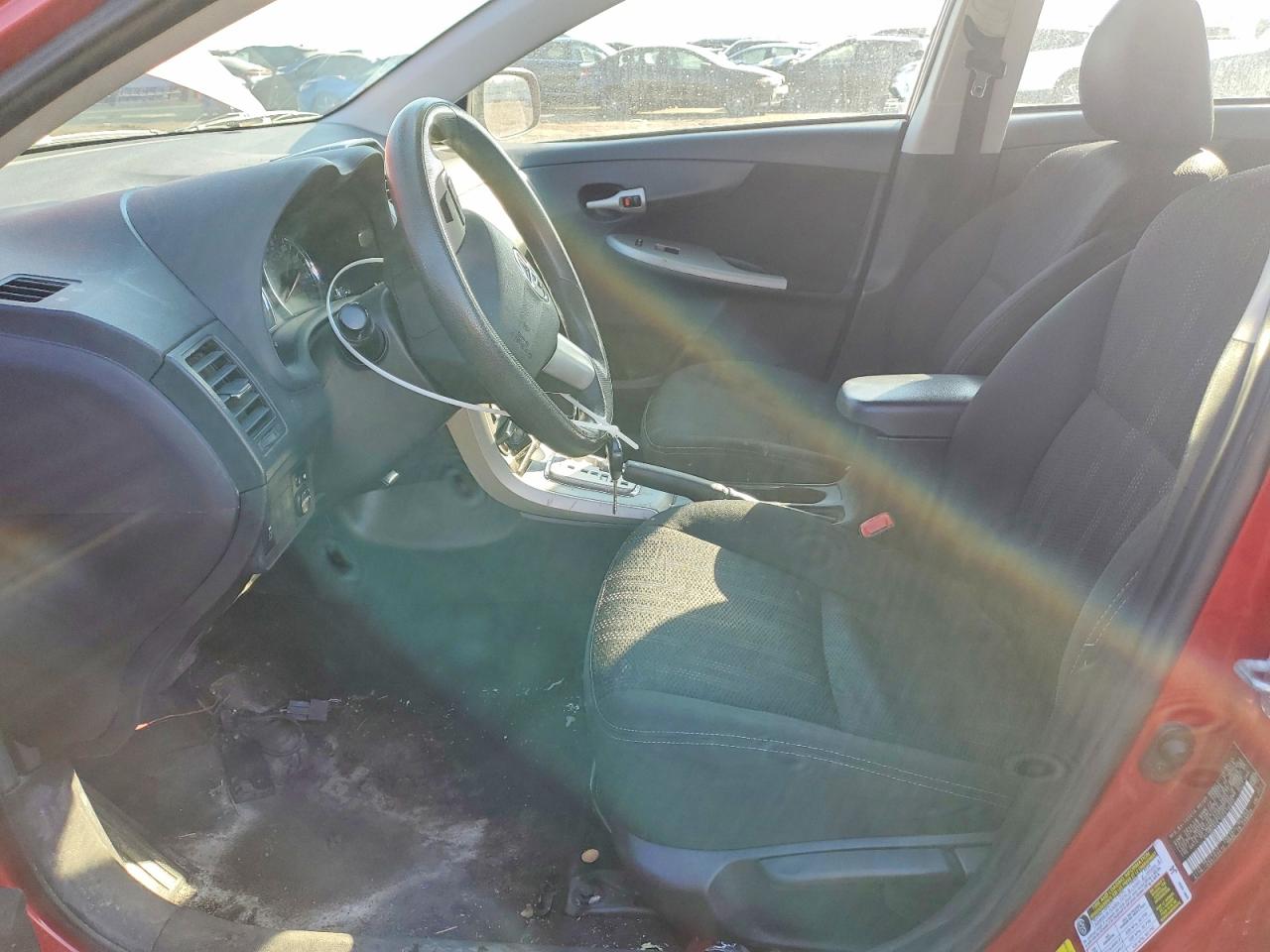 2013 TOYOTA COROLLA S photo 19