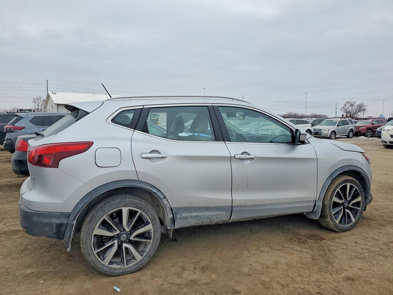 2018 NISSAN ROGUE SPORT SL photo 3