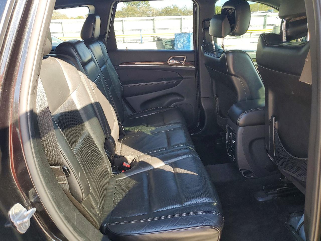 2014 JEEP GRAND CHEROKEE OVERLAND photo 31