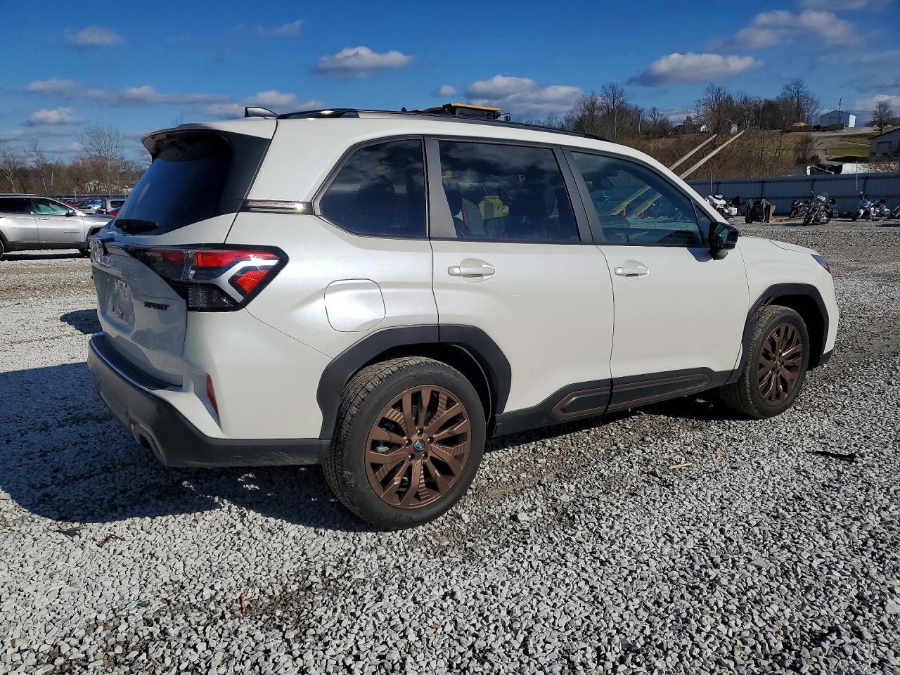 2025 SUBARU FORESTER SPORT photo 5