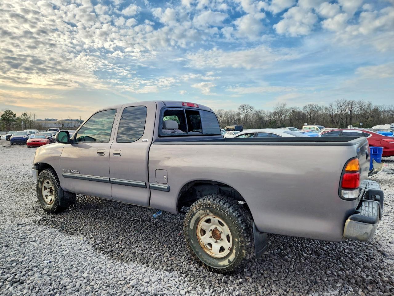 2001 TOYOTA TUNDRA SR5 photo 2