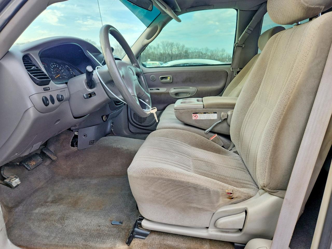 2001 TOYOTA TUNDRA SR5 photo 7