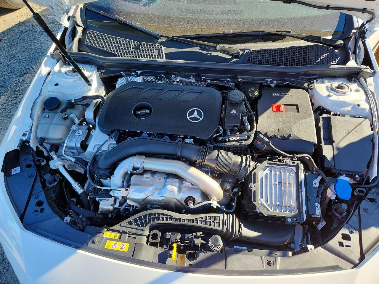 2025 MERCEDES-BENZ CLA 250 photo 11