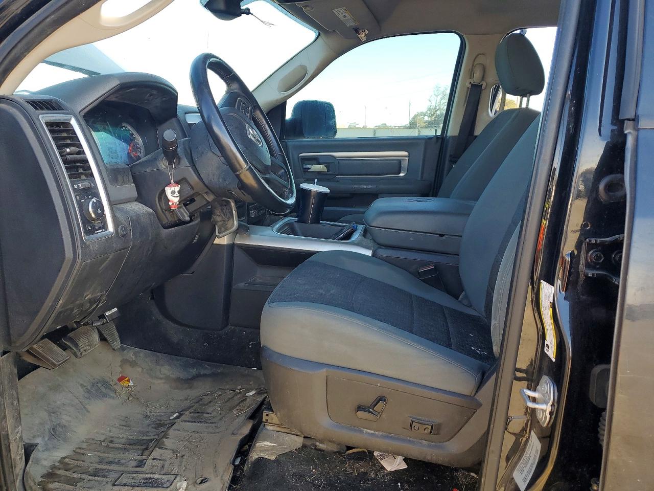 2017 RAM 2500 SLT photo 19