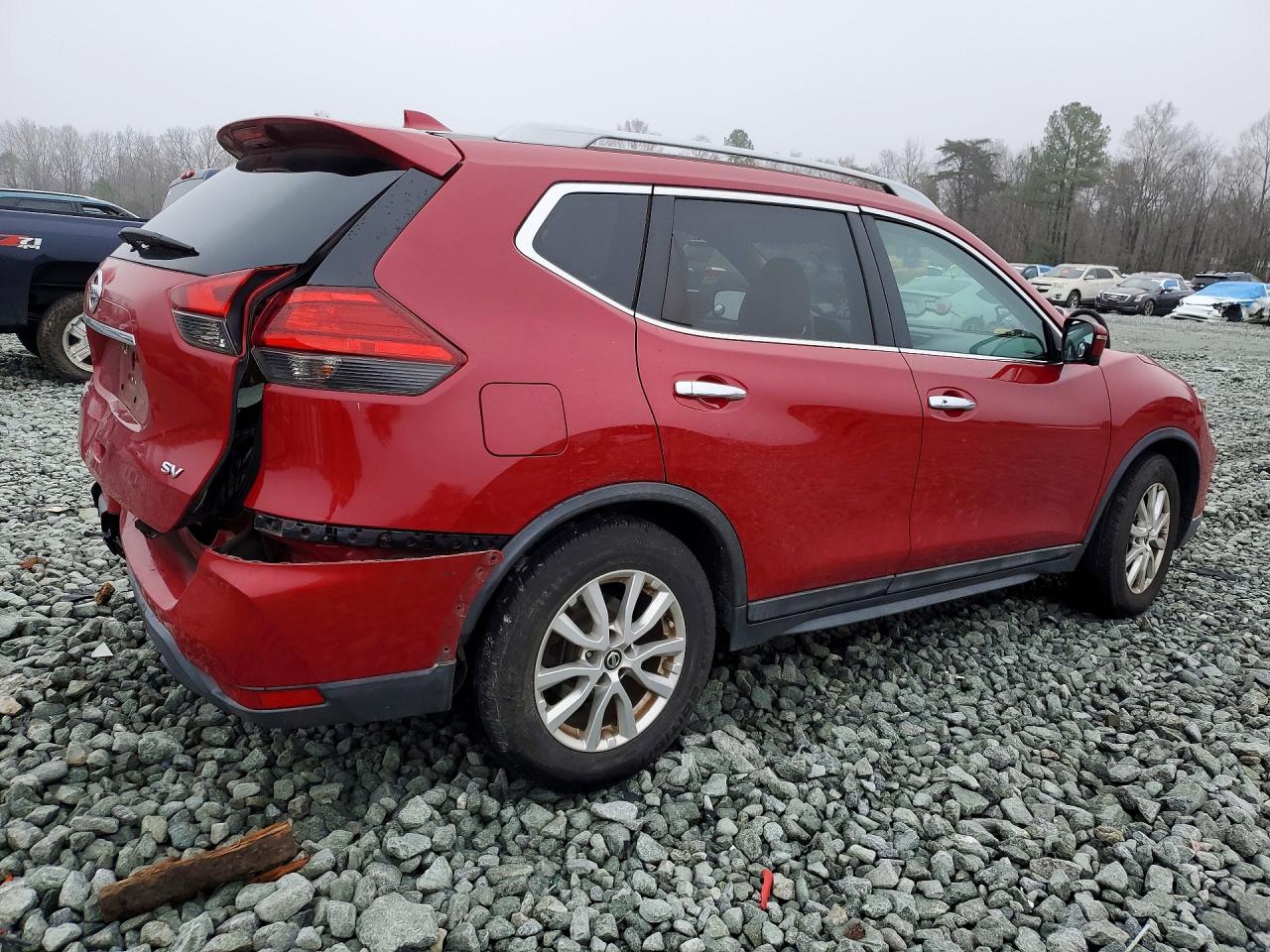 2017 NISSAN ROGUE SV photo 5