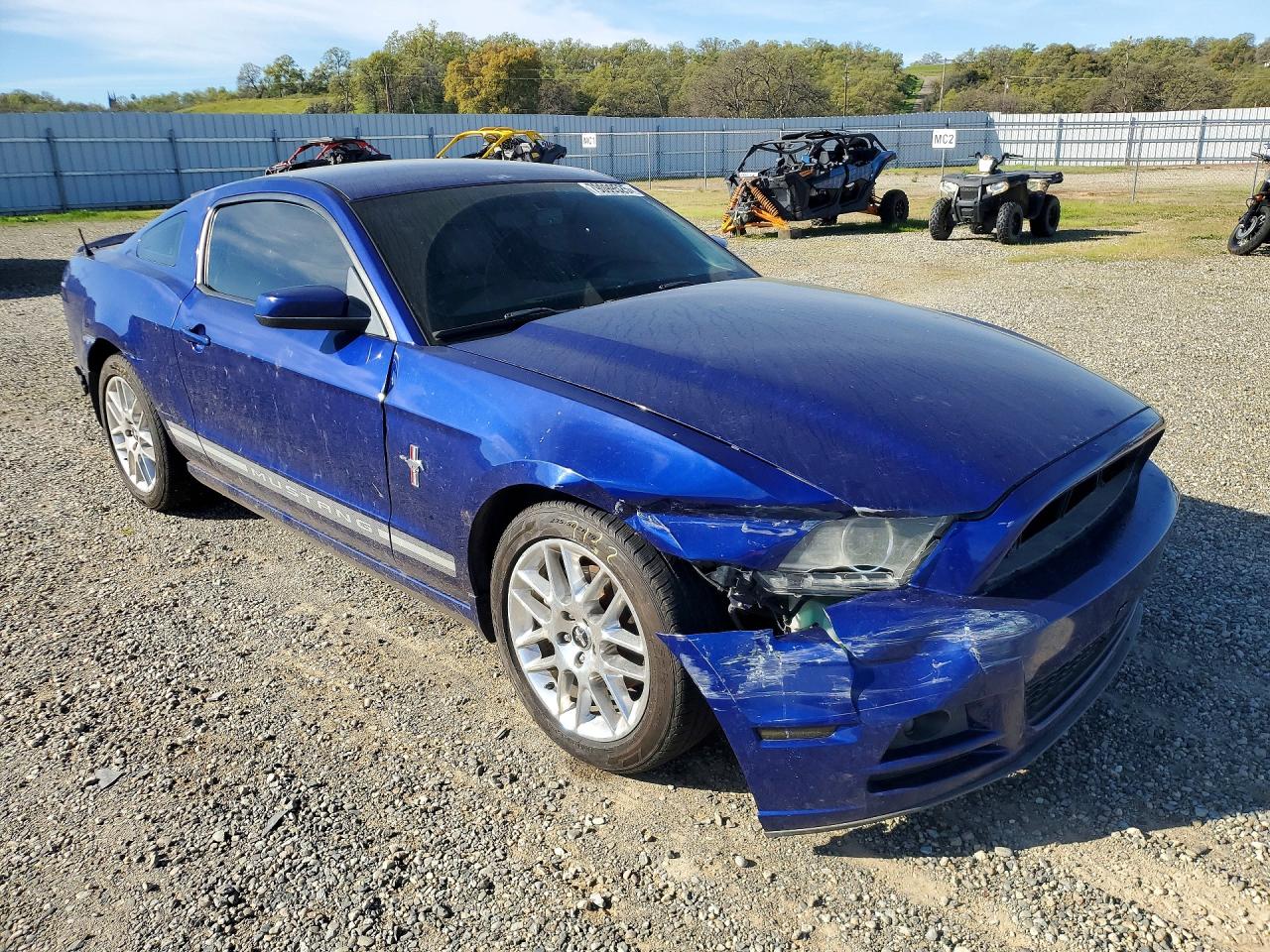 2013 FORD MUSTANG photo 7