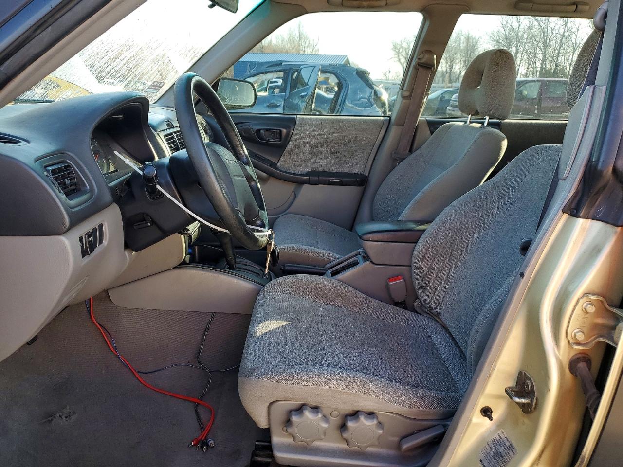 2002 SUBARU FORESTER L photo 13