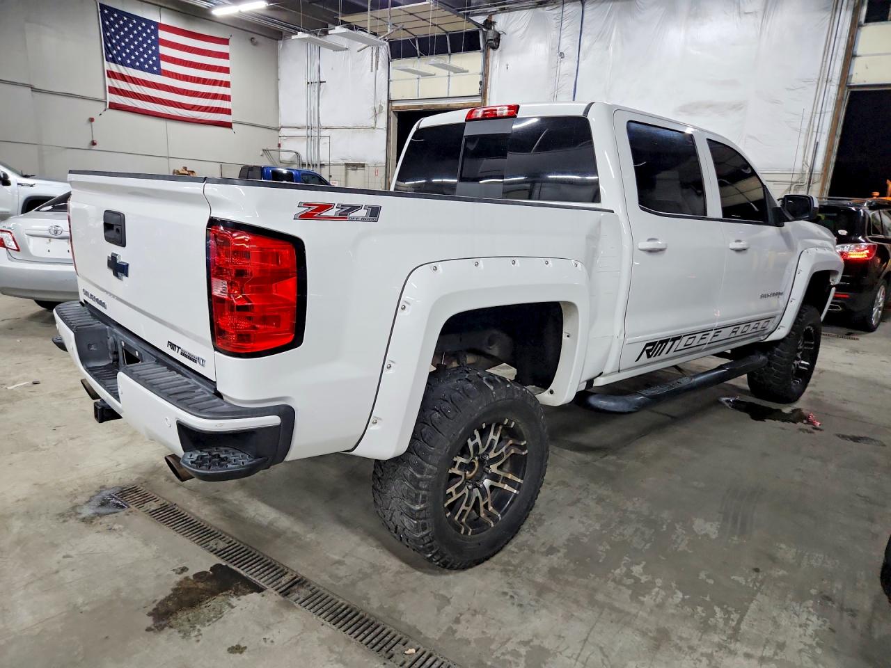 2016 CHEVROLET SILVERADO K1500 LT photo 3