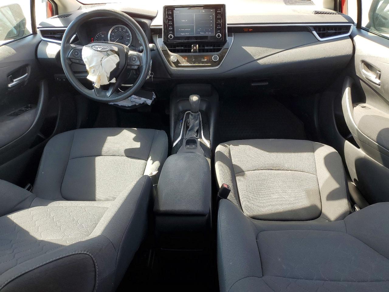 2020 TOYOTA COROLLA LE photo 15