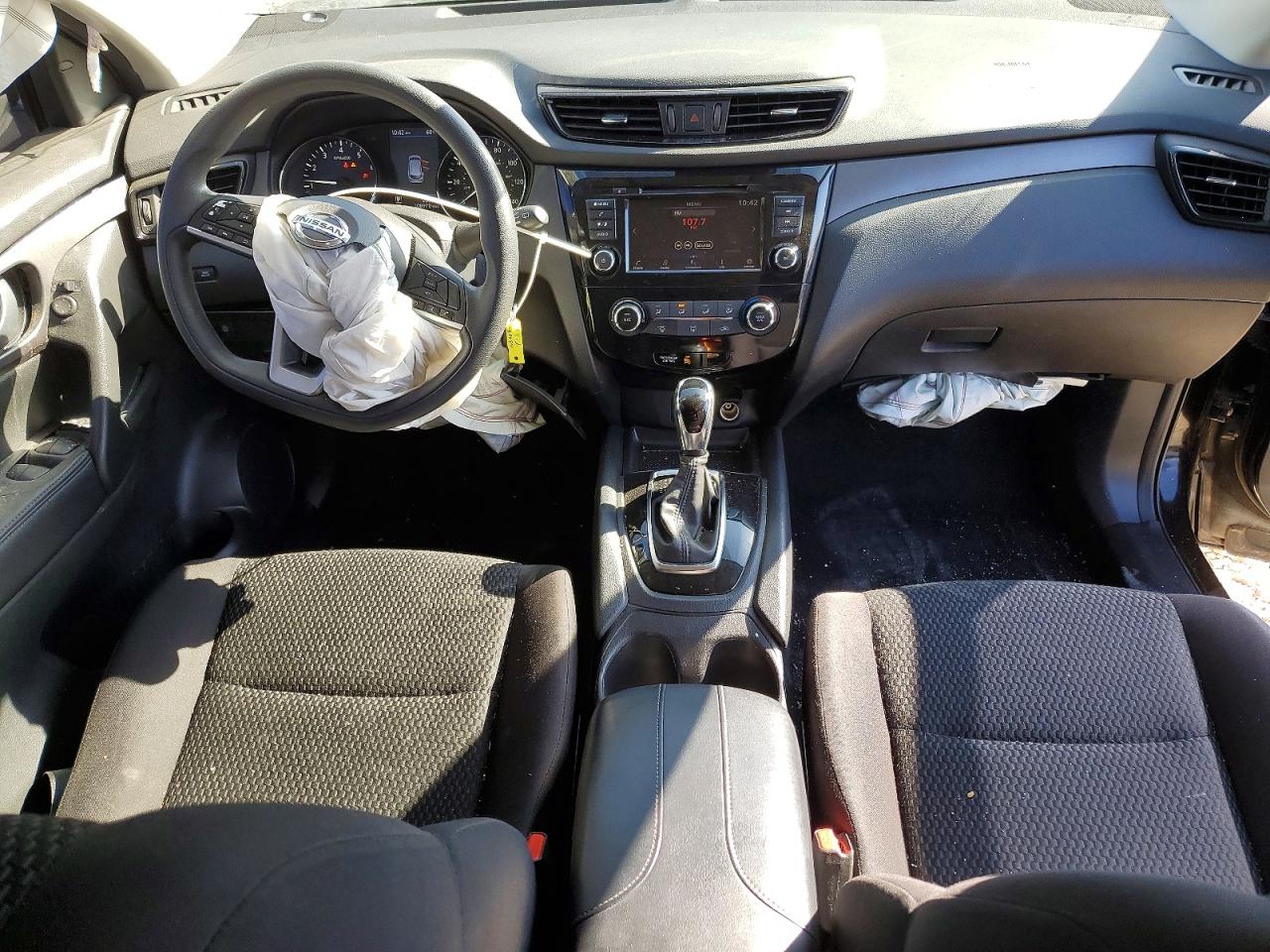 2020 NISSAN ROGUE SPORT S photo 8