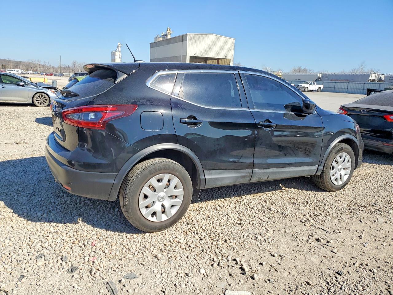 2020 NISSAN ROGUE SPORT S photo 3