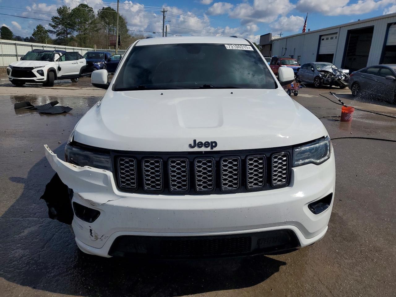 2020 JEEP GRAND CHEROKEE LAREDO photo 5