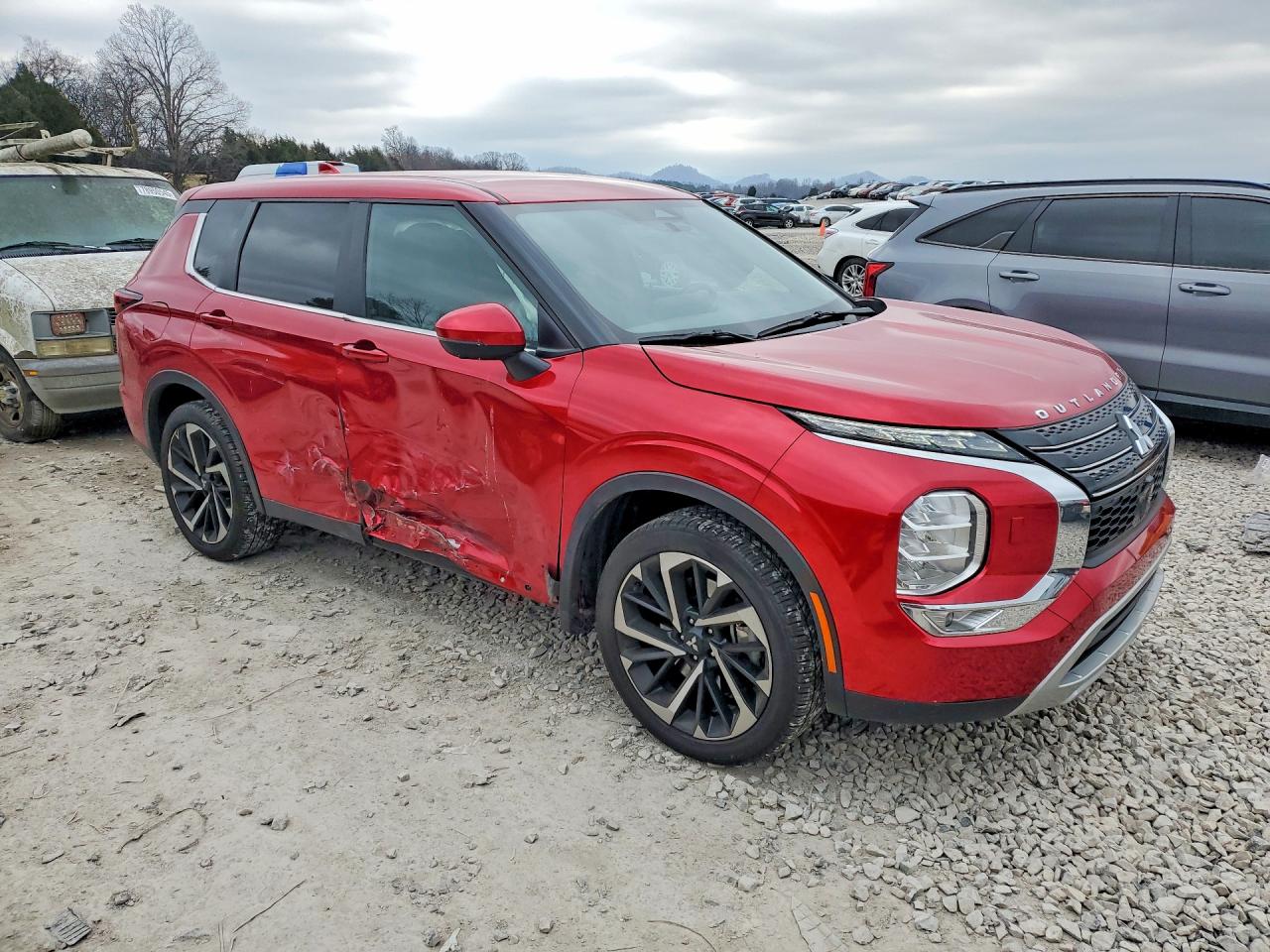 2024 MITSUBISHI OUTLANDER SE photo 7