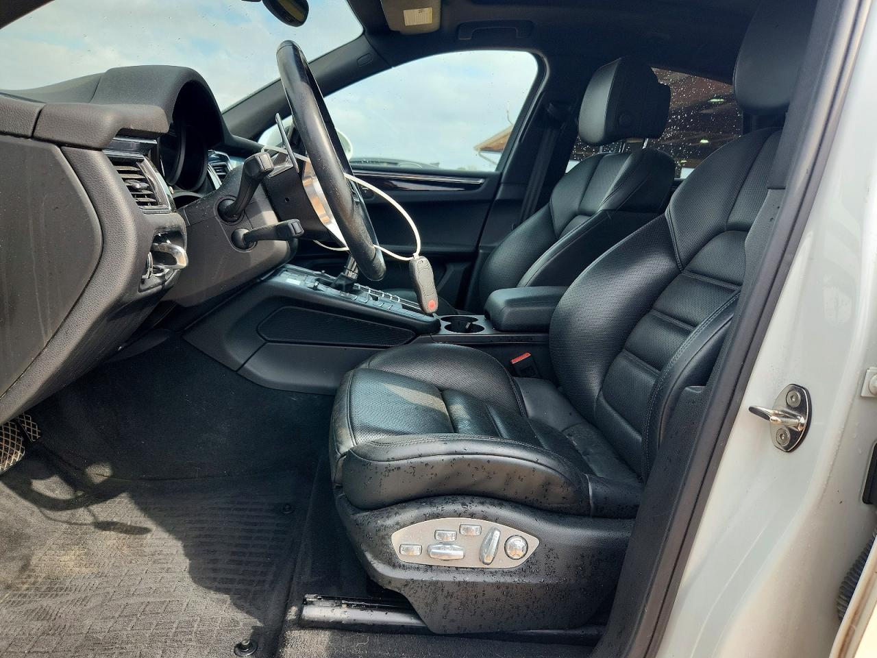 2017 PORSCHE MACAN S photo 19