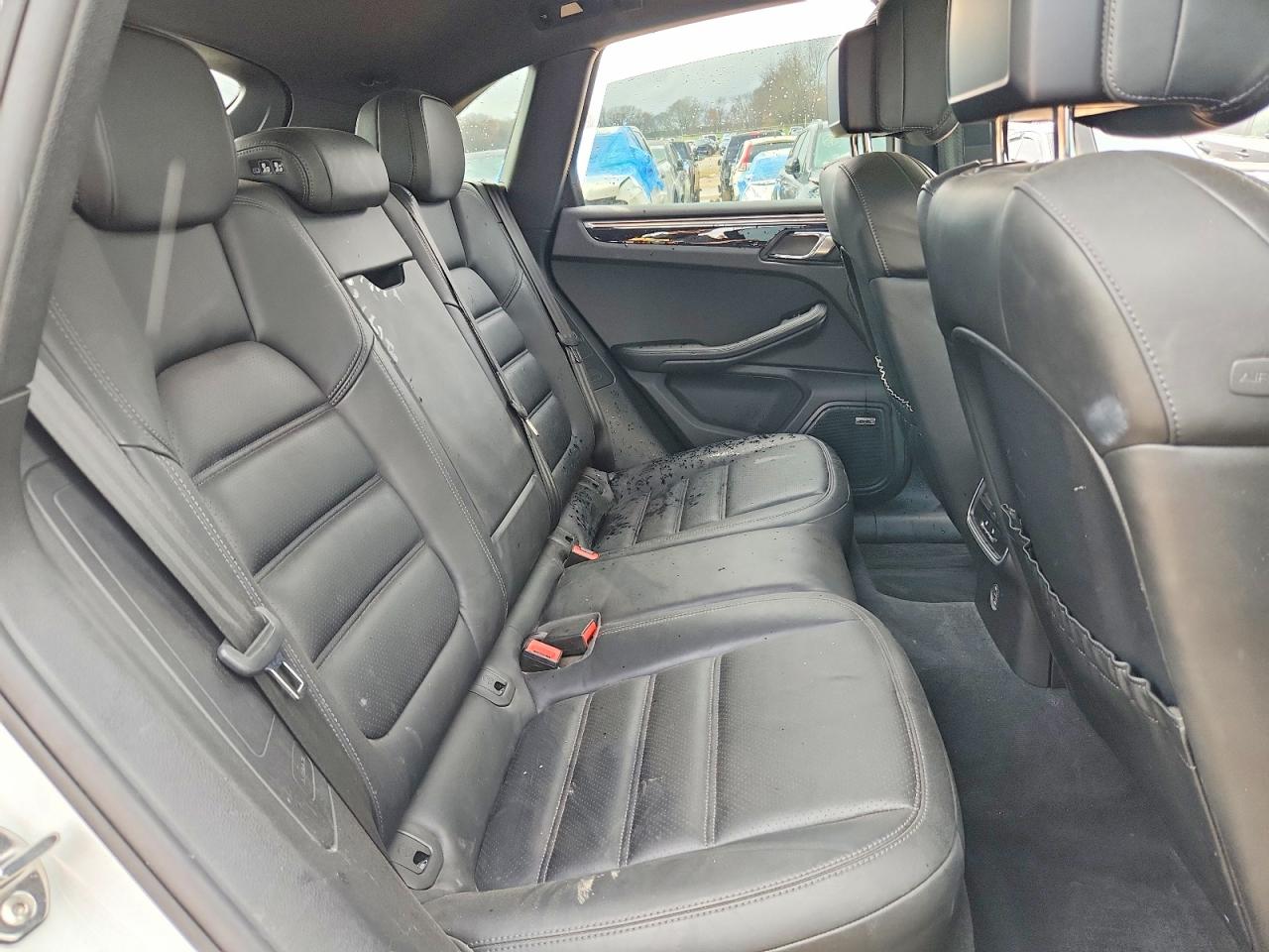 2017 PORSCHE MACAN S photo 31