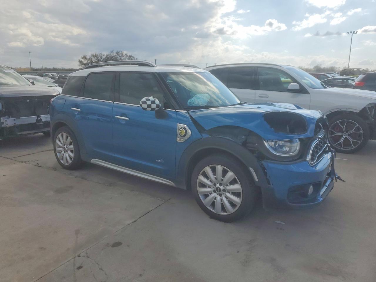 2019 MINI COOPER S E COUNTRYMAN ALL4 photo 4