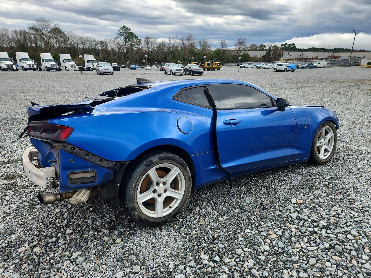 2016 CHEVROLET CAMARO LT photo 7