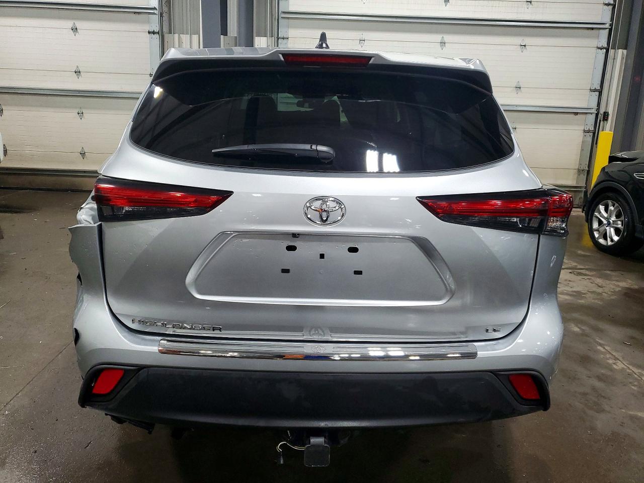 2023 TOYOTA HIGHLANDER LE photo 11