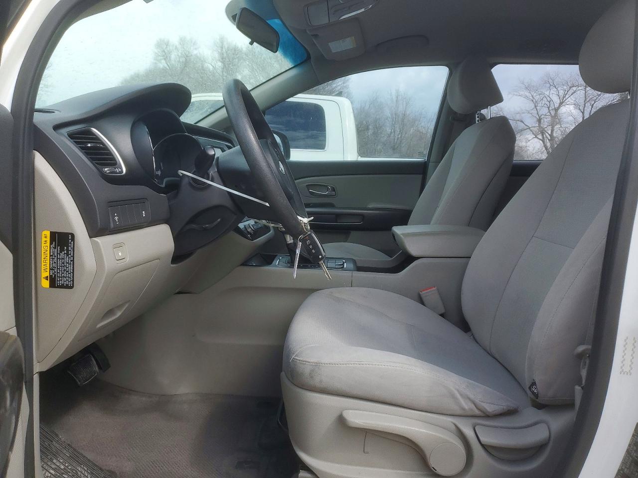 2017 KIA SEDONA L photo 7