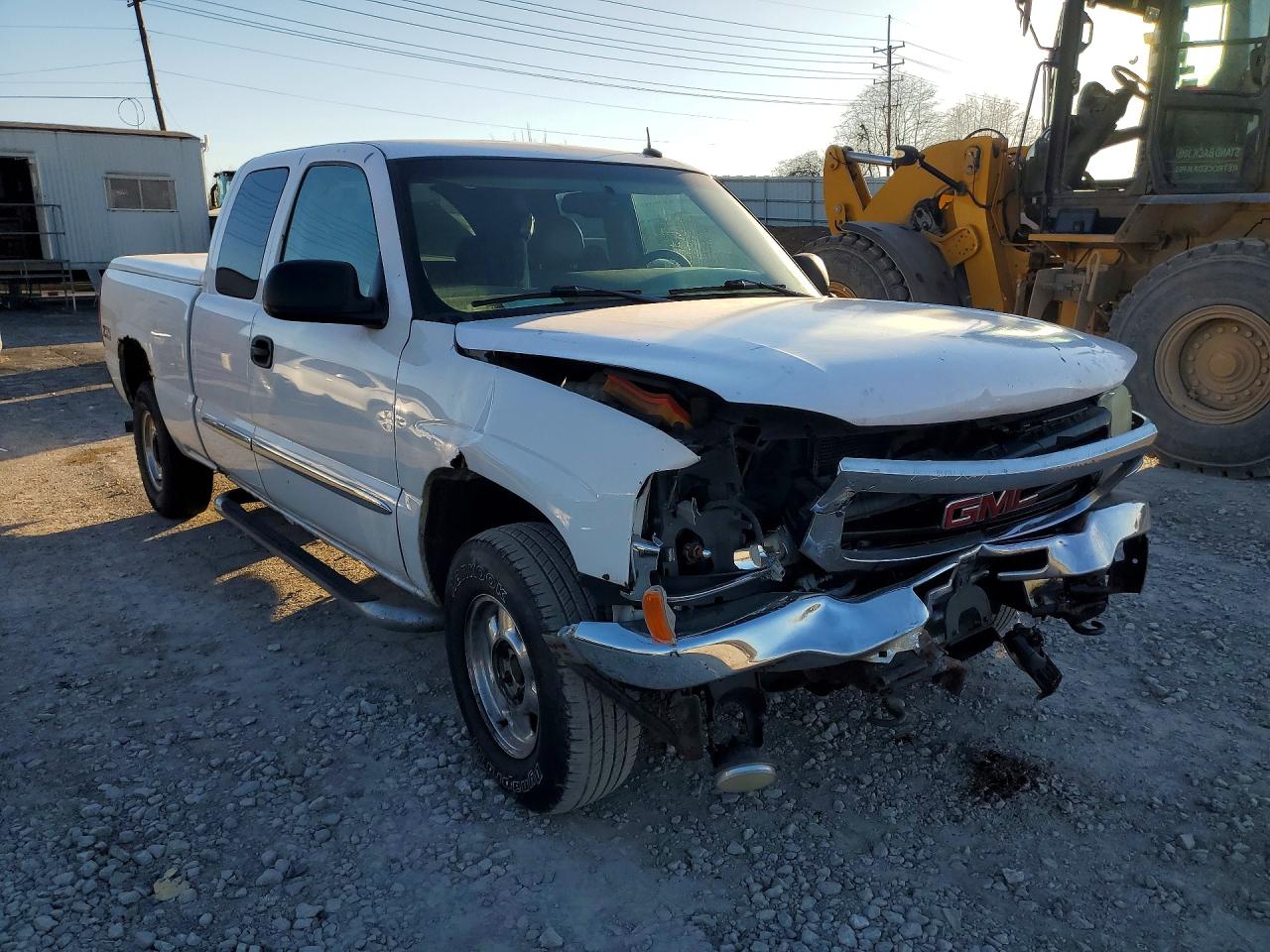 2003 GMC NEW SIERRA K1500 photo 4