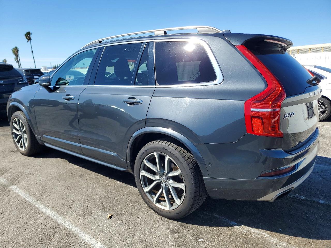 2016 VOLVO XC90 T6 photo 2