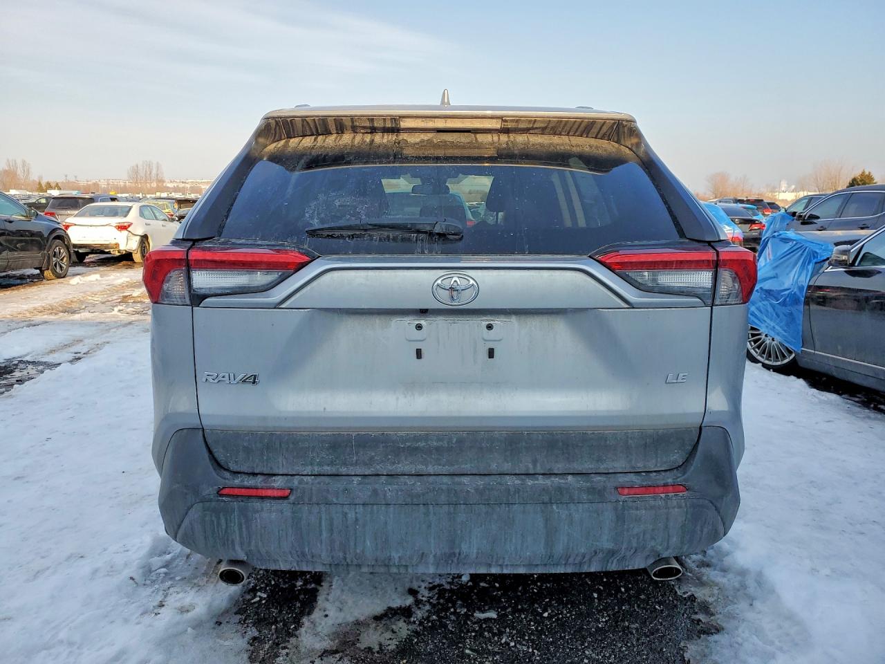 2021 TOYOTA RAV4 LE photo 16