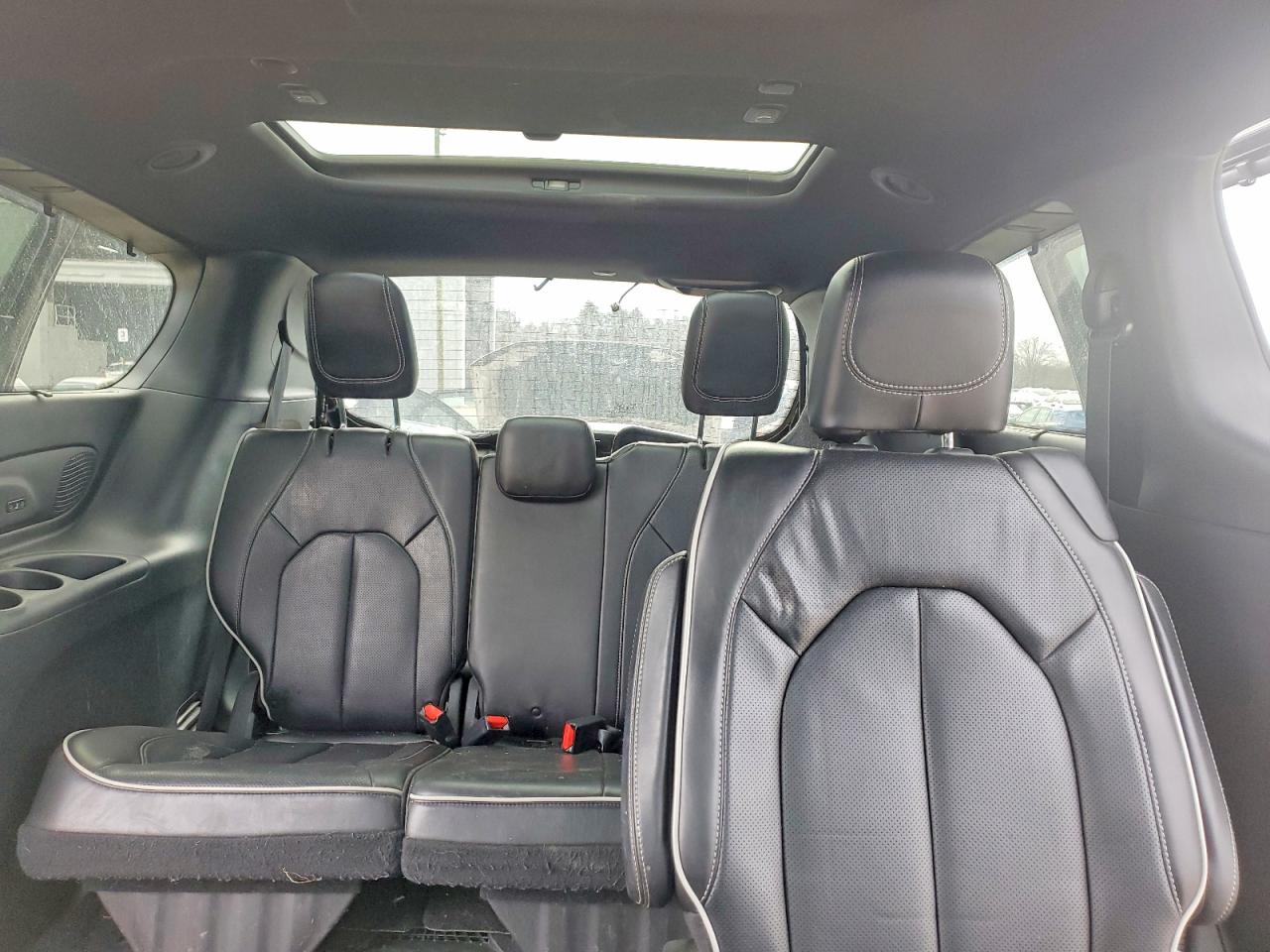 2019 CHRYSLER PACIFICA LIMITED photo 10