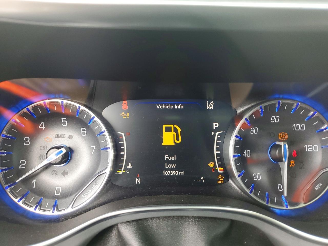 2019 CHRYSLER PACIFICA LIMITED photo 9