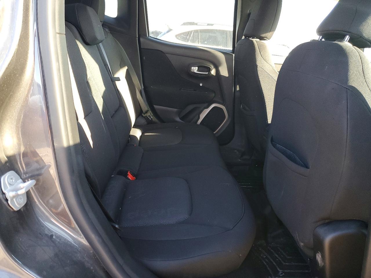 2017 JEEP RENEGADE LATITUDE photo 21