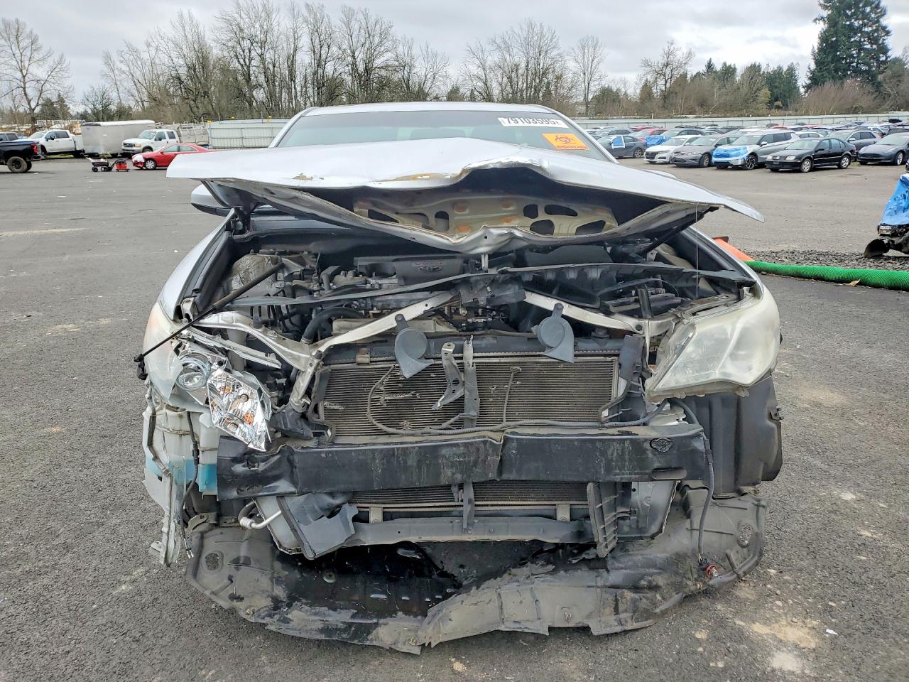 2012 TOYOTA CAMRY XLE photo 5