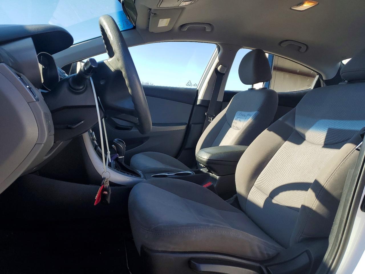 2016 HYUNDAI ELANTRA SE photo 7