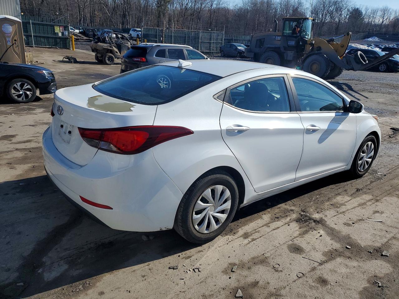 2016 HYUNDAI ELANTRA SE photo 3