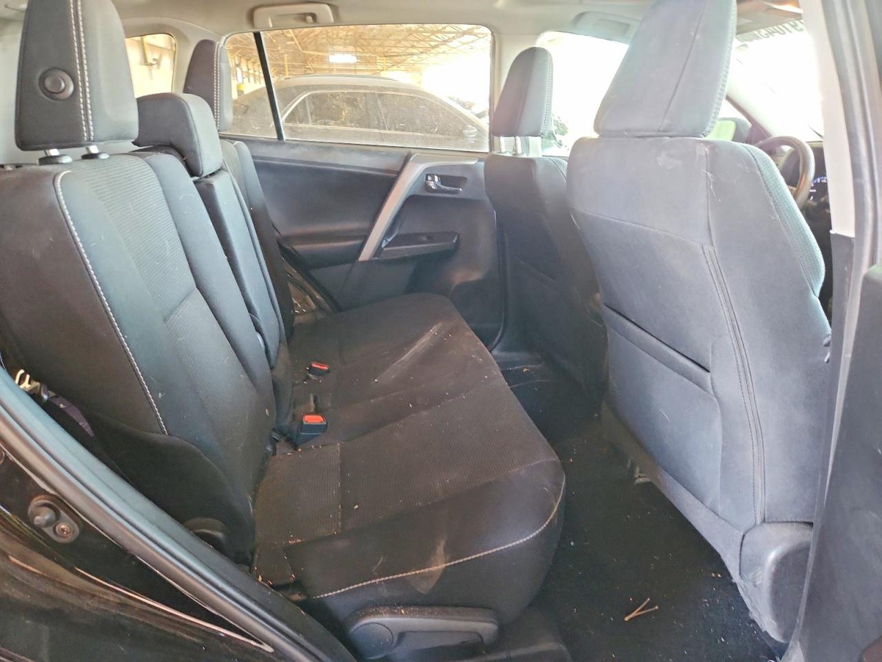 2017 TOYOTA RAV4 XLE photo 11