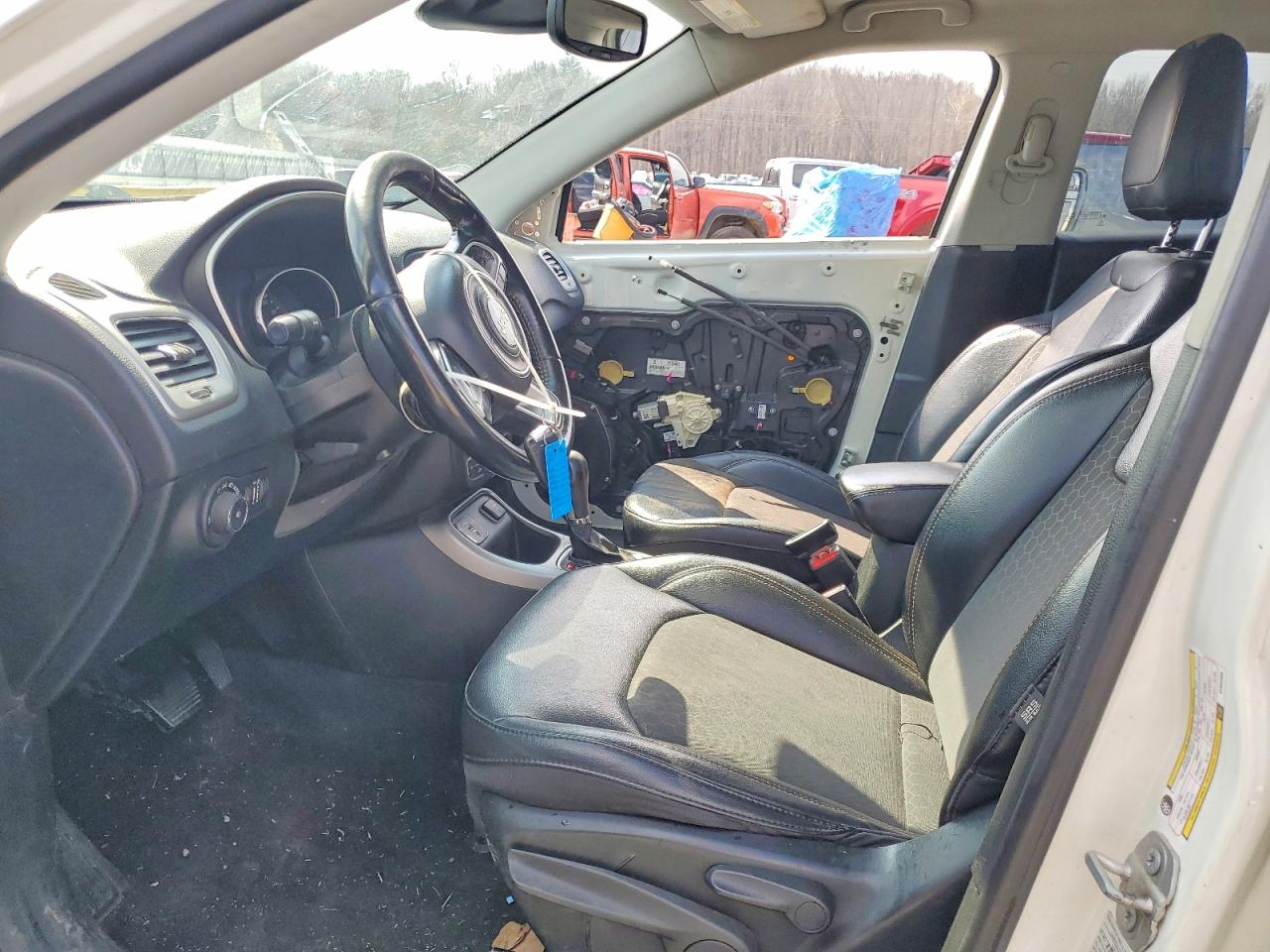 2019 JEEP COMPASS LATITUDE photo 13