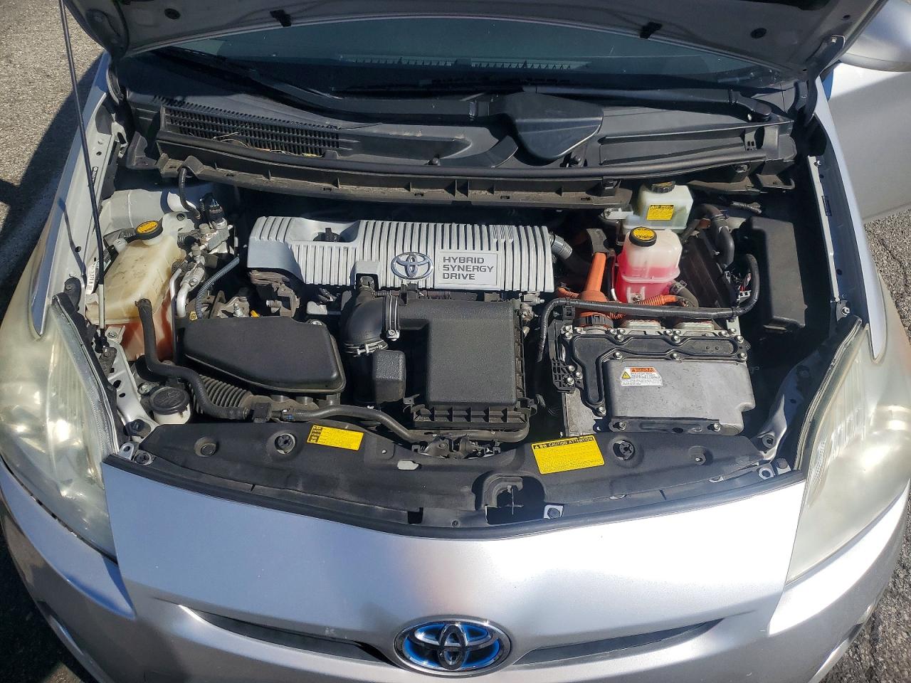 2010 TOYOTA PRIUS III photo 31