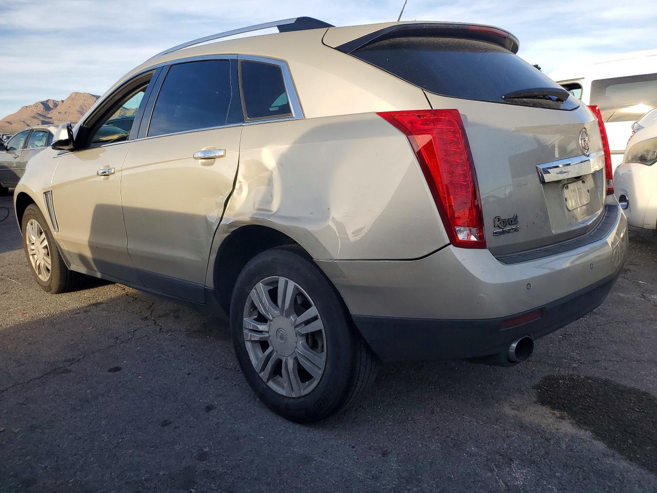 2016 CADILLAC SRX LUXURY COLLECTION photo 3
