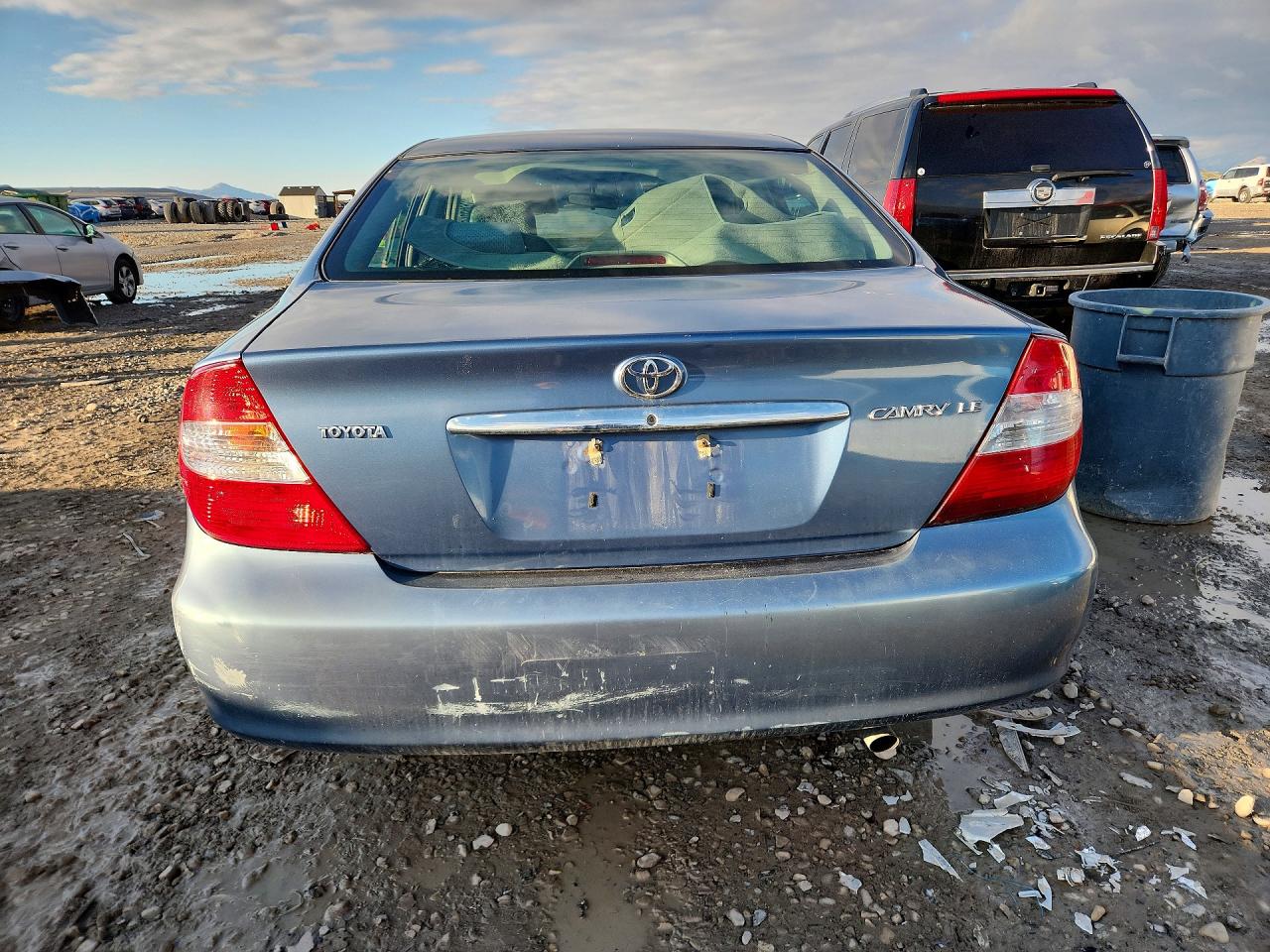 2004 TOYOTA CAMRY LE photo 11
