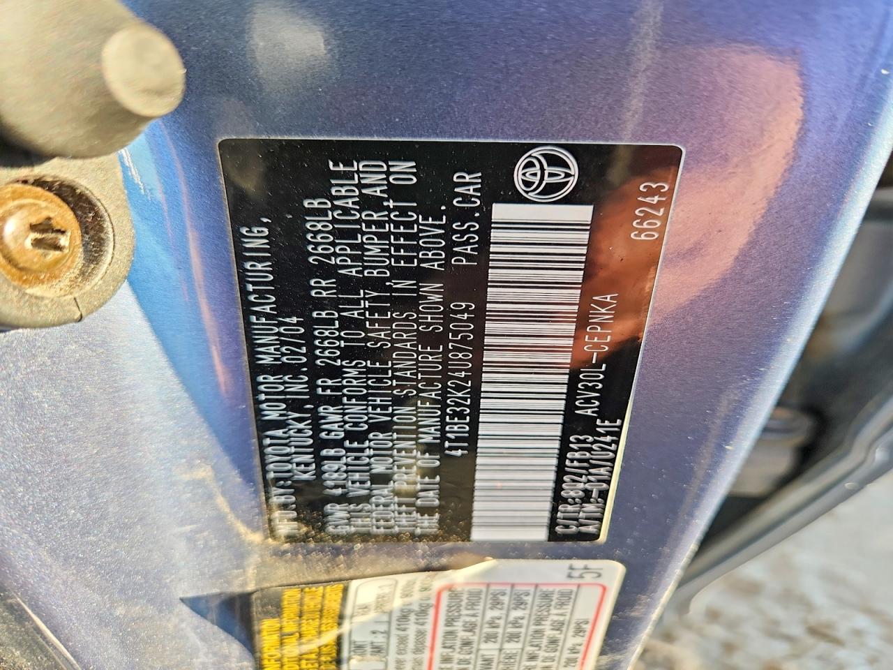 2004 TOYOTA CAMRY LE photo 23