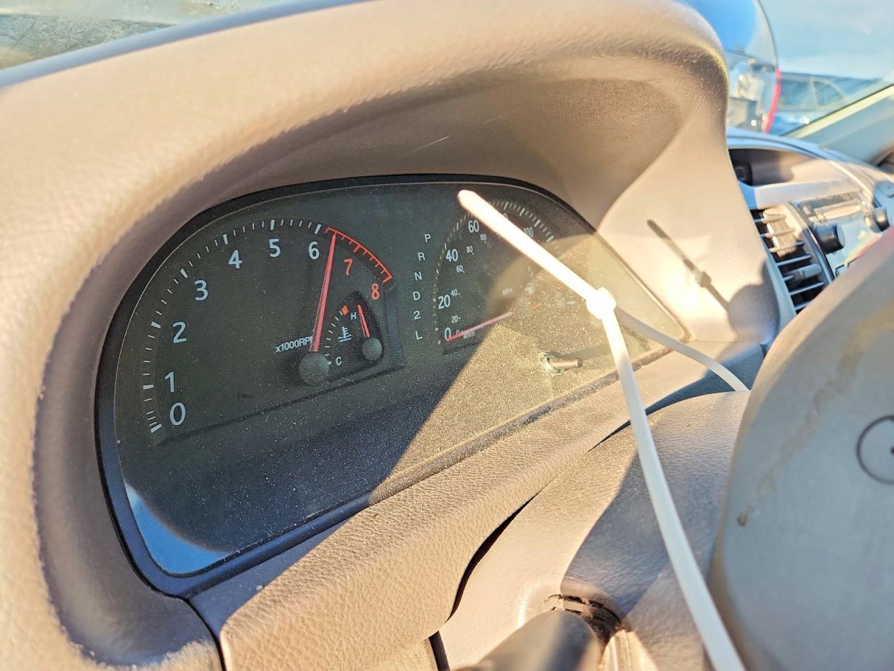2004 TOYOTA CAMRY LE photo 17