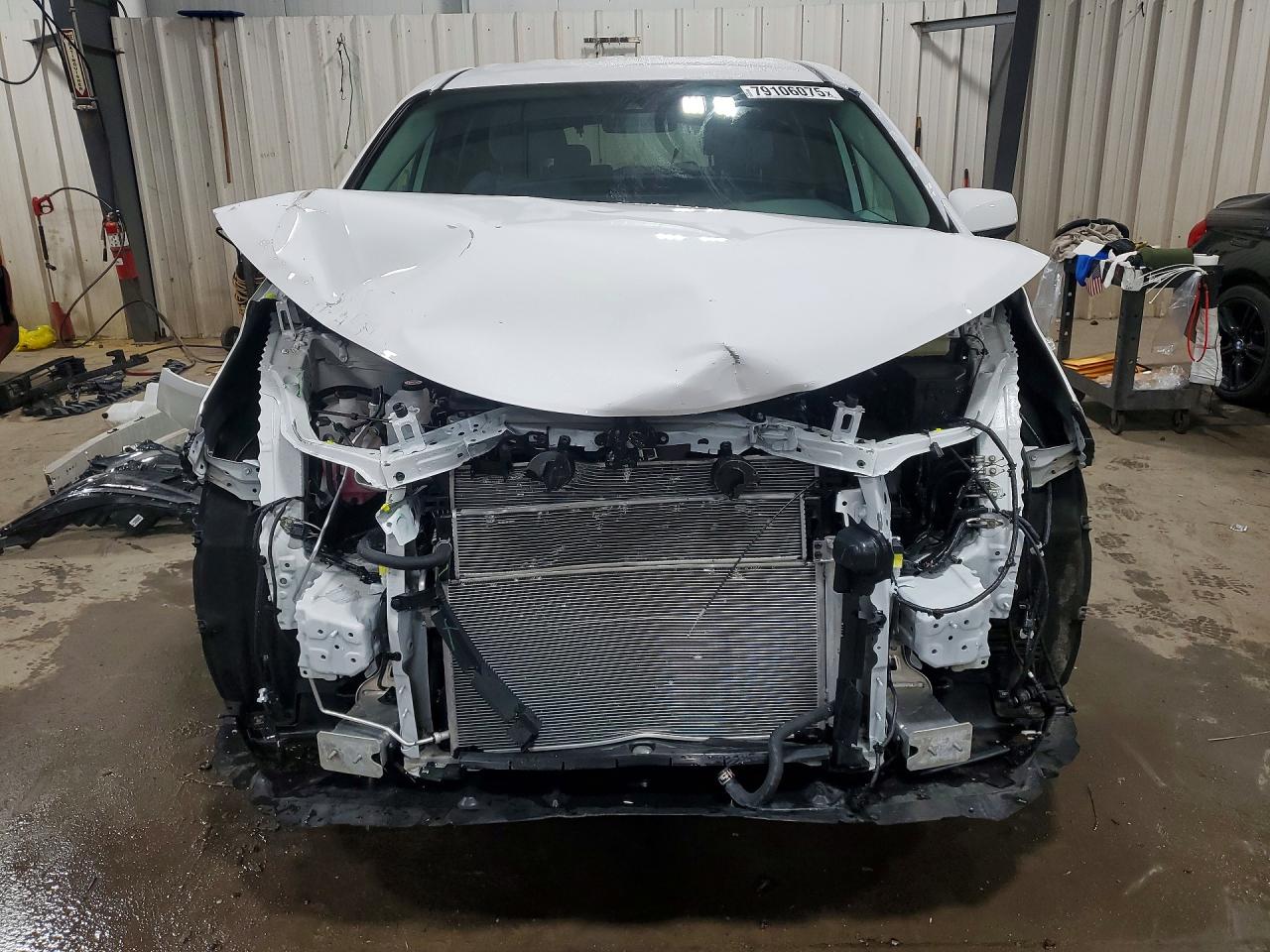2025 TOYOTA SIENNA LE 8-PASSENGER photo 5