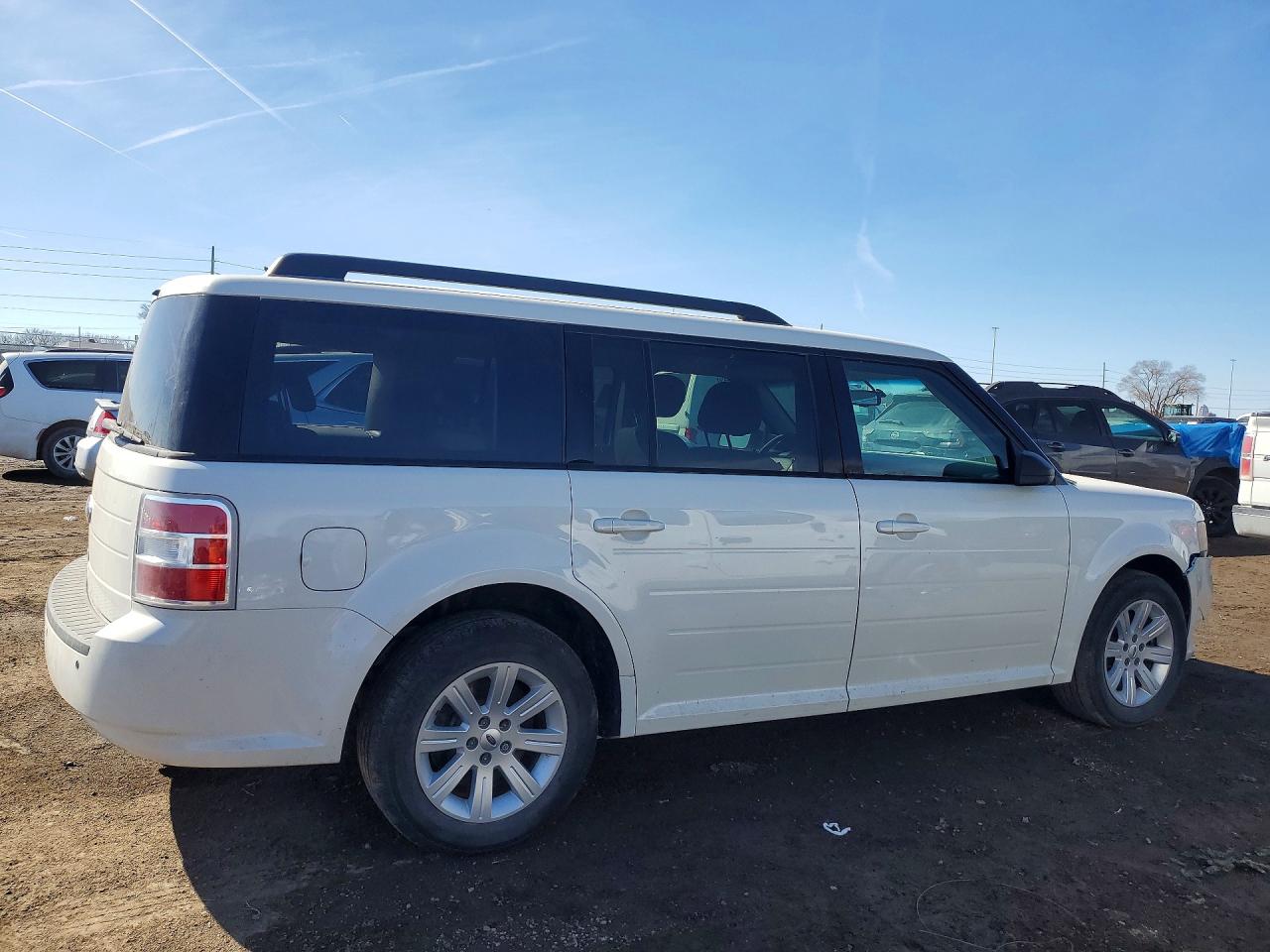 2011 FORD FLEX SE photo 5