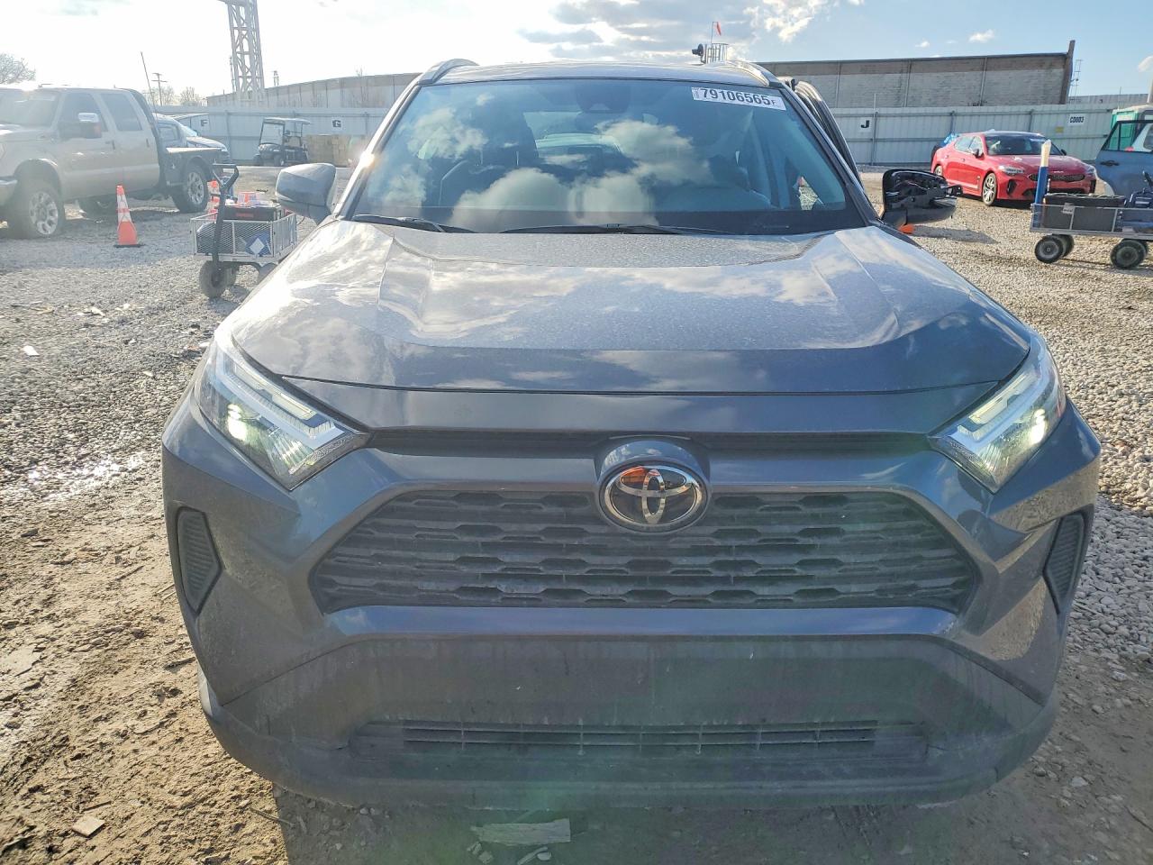 2024 TOYOTA RAV4 XLE photo 5
