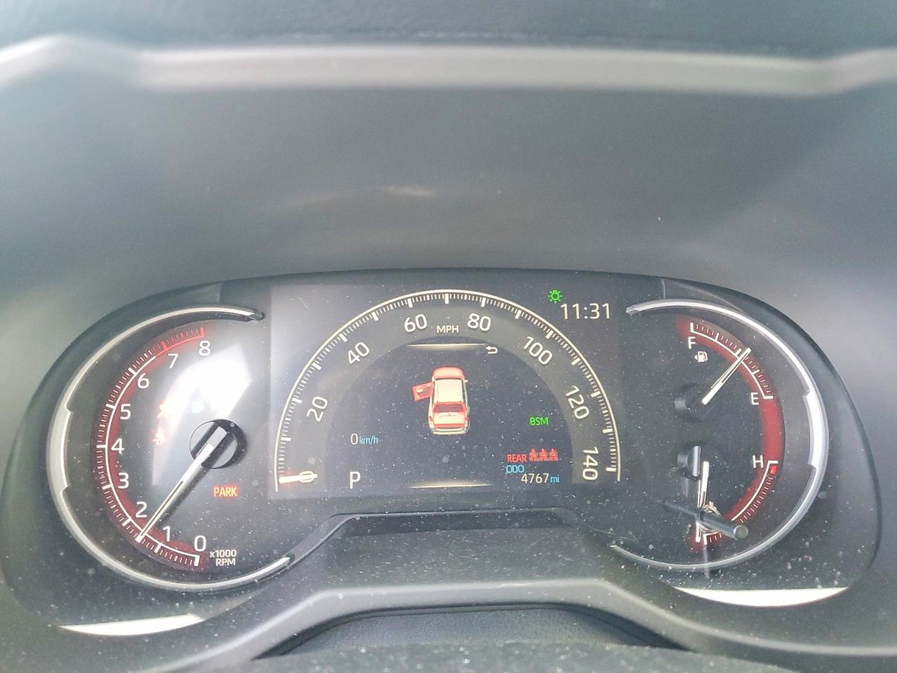 2024 TOYOTA RAV4 XLE photo 9