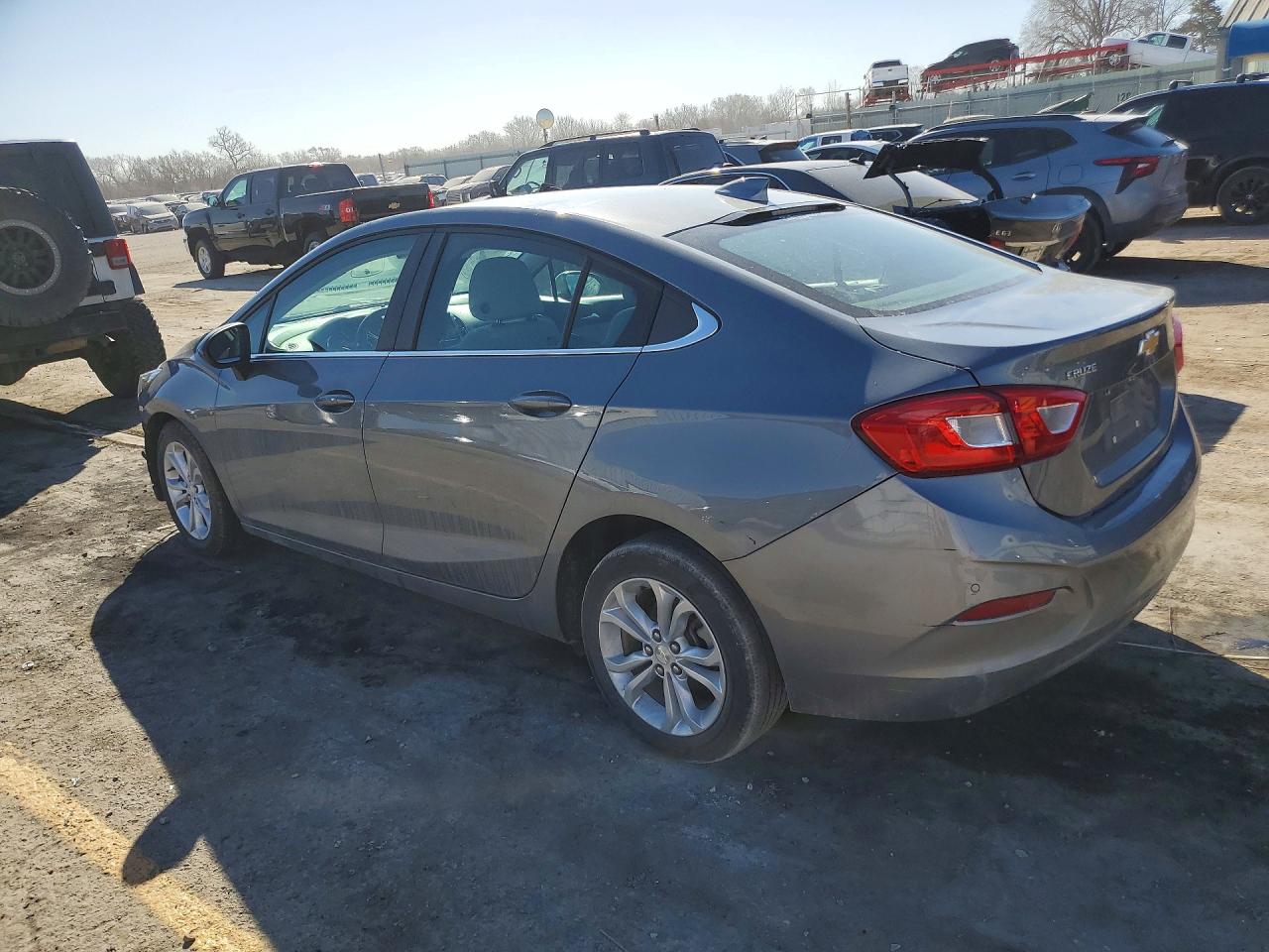 2019 CHEVROLET CRUZE LT photo 4