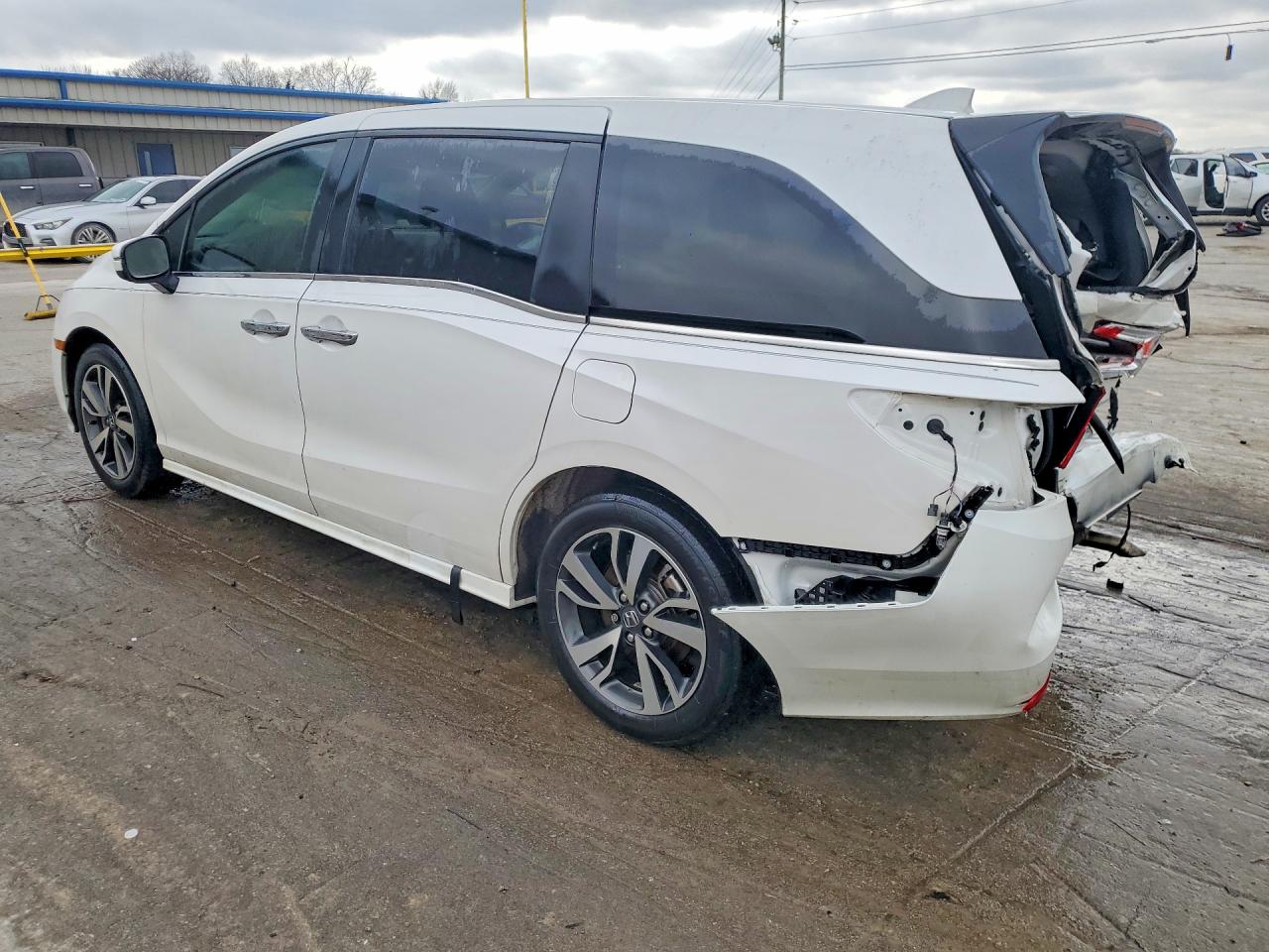 2024 HONDA ODYSSEY TOURING photo 3