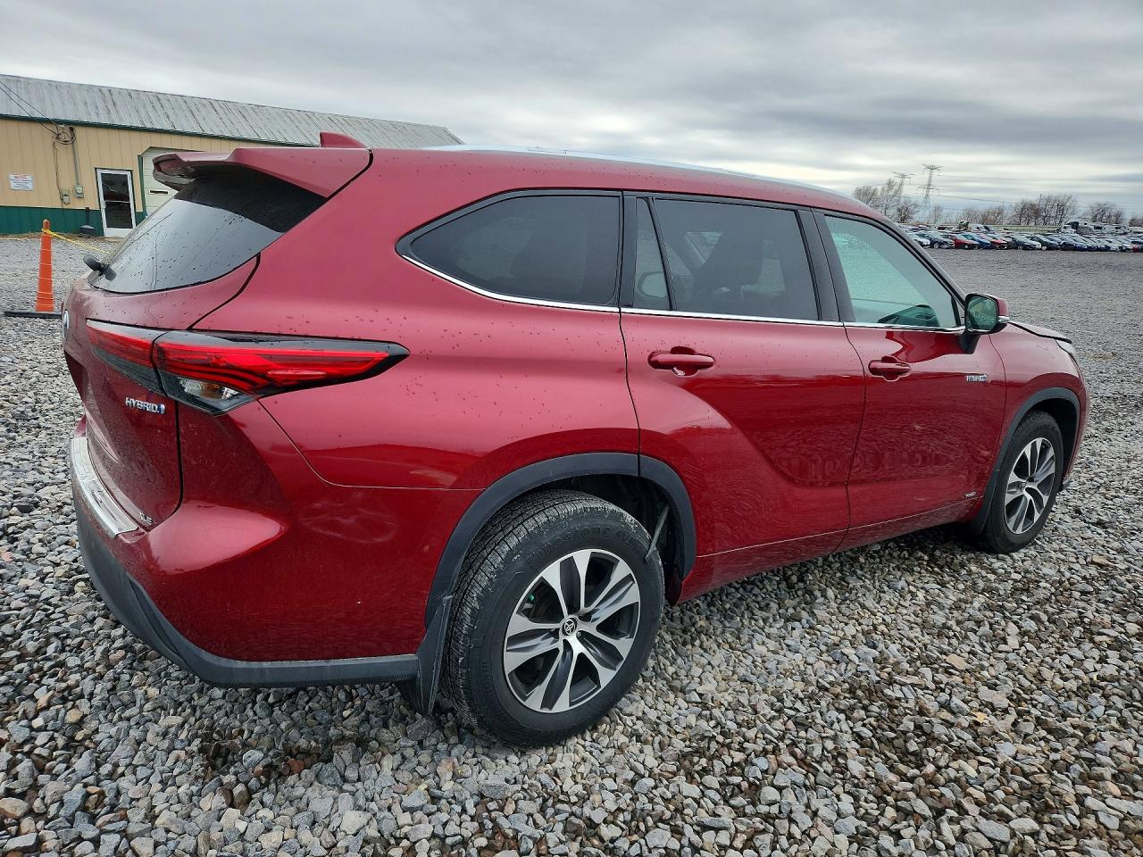 2021 TOYOTA HIGHLANDER HYBRID XLE photo 3