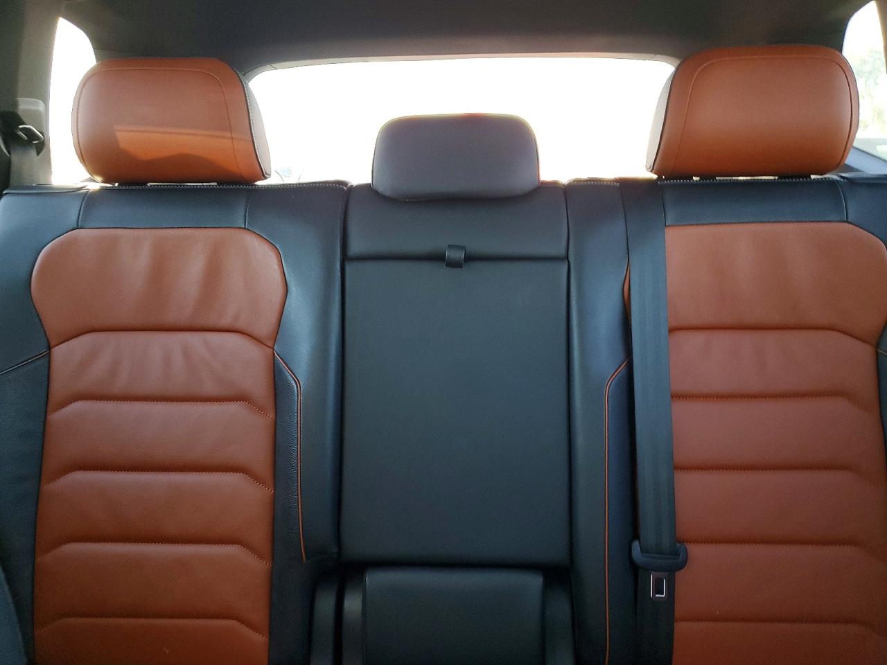 2021 VOLKSWAGEN TIGUAN SEL PREMIUM R-LINE photo 19