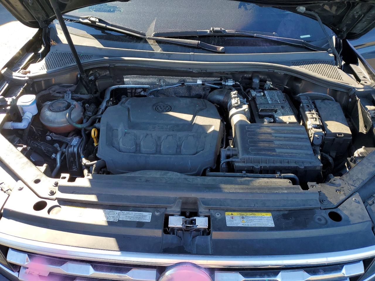 2021 VOLKSWAGEN TIGUAN SEL PREMIUM R-LINE photo 23