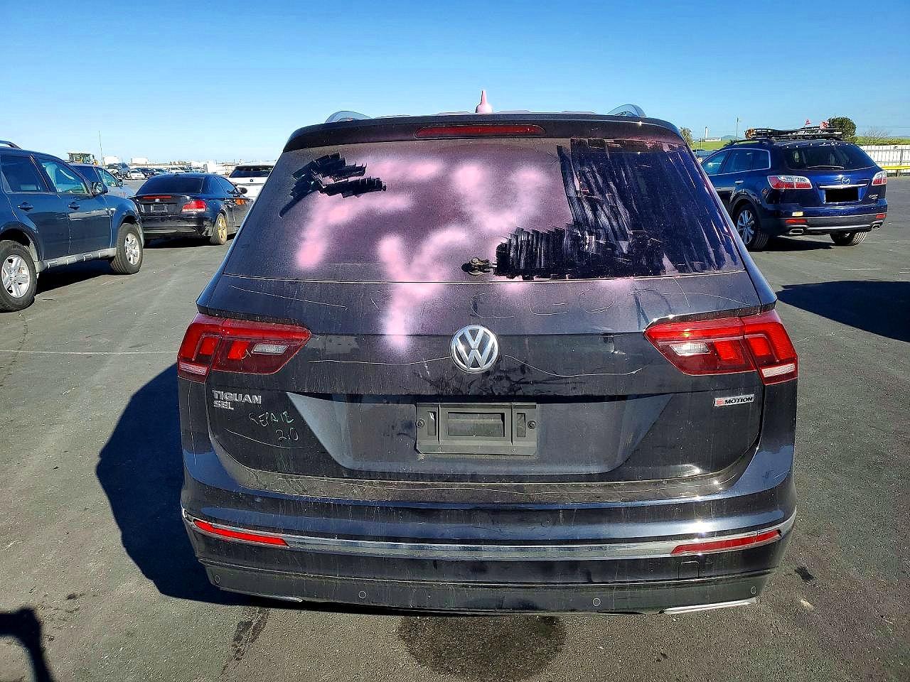 2021 VOLKSWAGEN TIGUAN SEL PREMIUM R-LINE photo 11