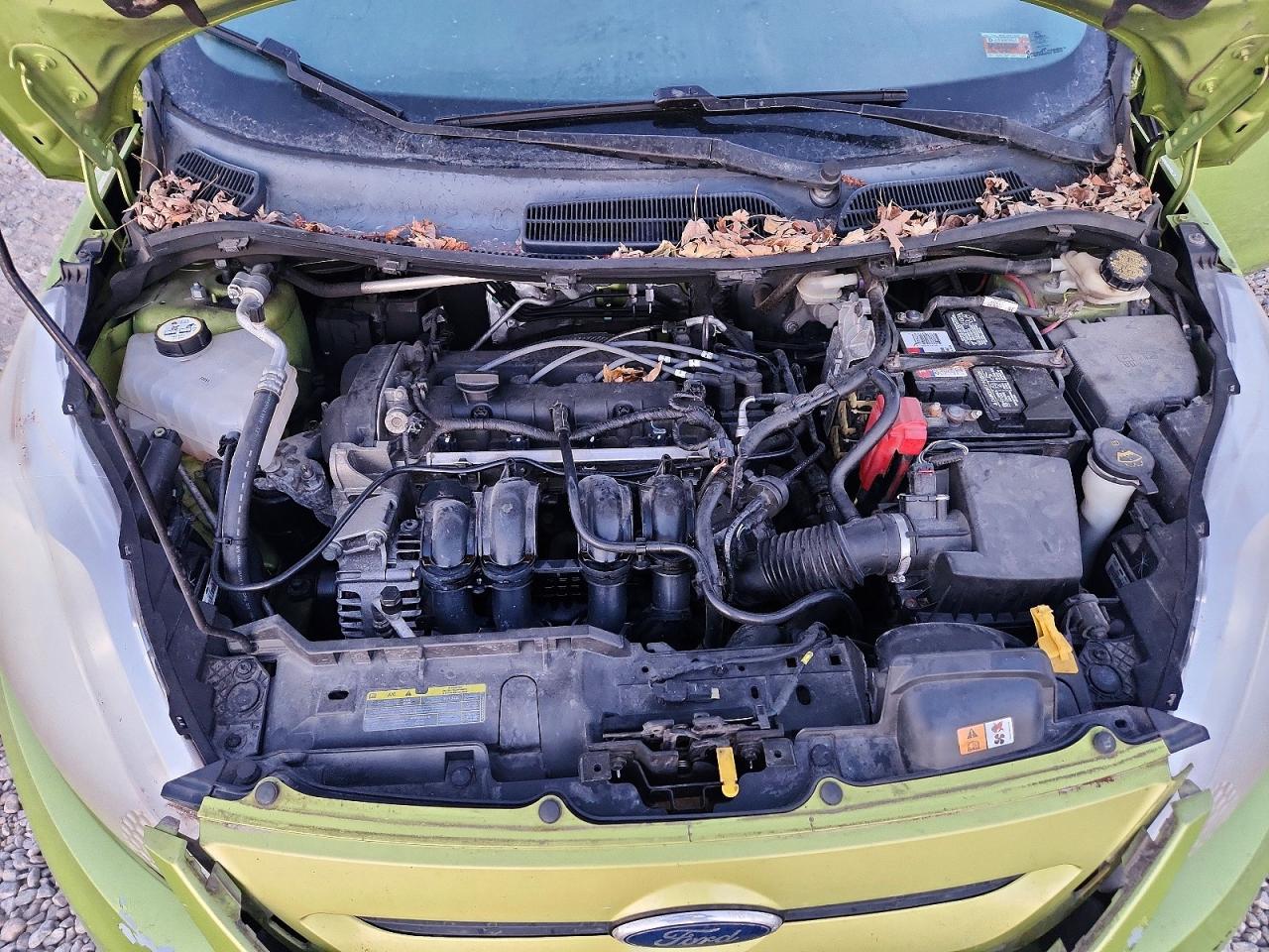 2011 FORD FIESTA SE photo 23